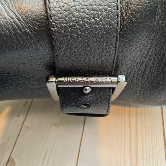 MICHAEL KORS - Corey Leather Cutout Ankle Boot - Picture 2 of 13